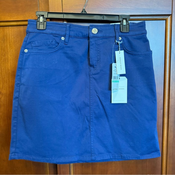 Tommy Bahama mini skirt. New with tags. - Picture 1 of 3